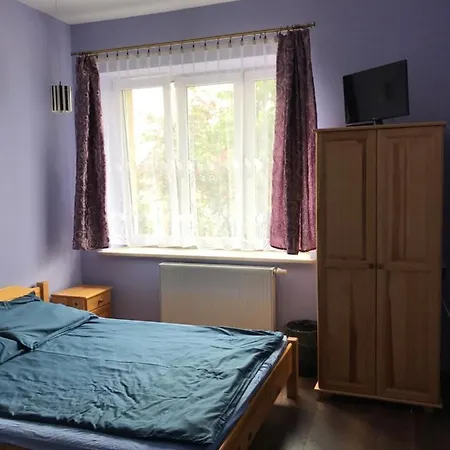 Hostel 1902