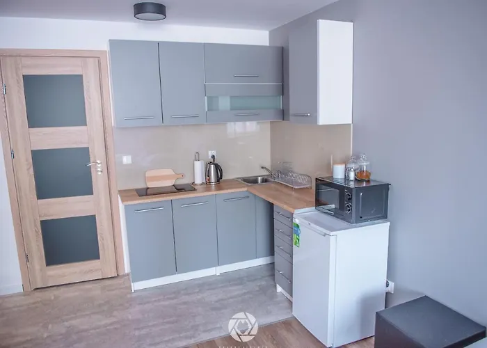 1902 بيت شباب