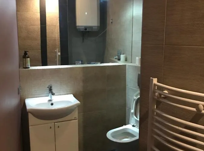 1902 بيت شباب