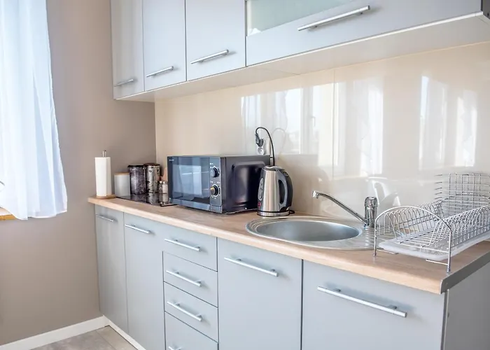 1902 بيت شباب *