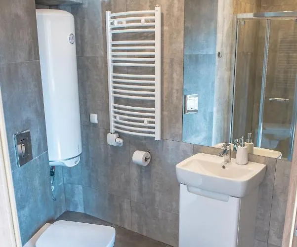 بيت شباب 1902 *